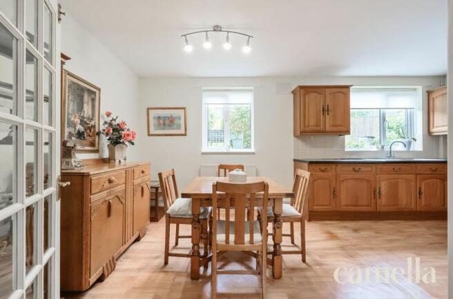 Kitchen/ Dining Room