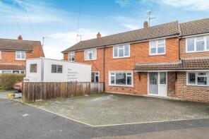 1, Oak Tree Road, Thatcham RG19 4QP