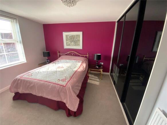 4 bed Detached for sale Image 12