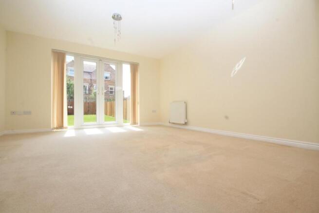 LOUNGE/ DINING ROOM