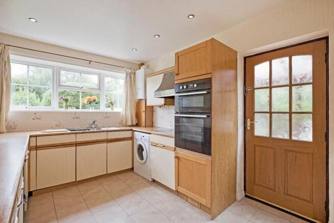 4 bed Detached for sale Image 4