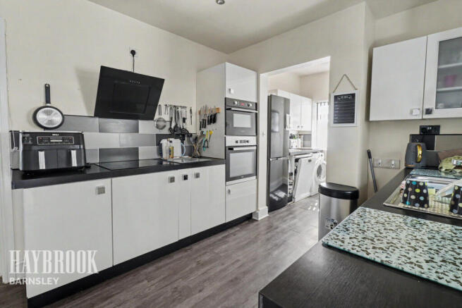 3 bed Detached Bungalow for sale Image 3