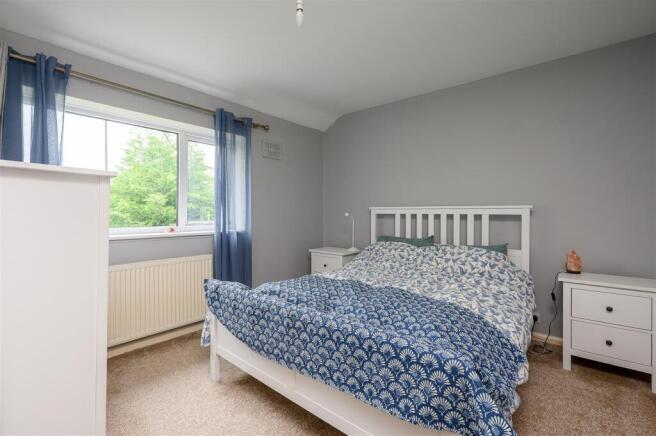 3 bed Semi-Detached for sale Image 9