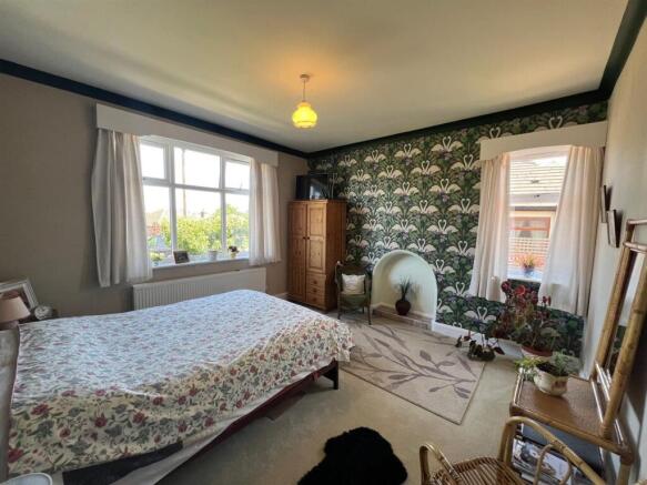 3 bed Detached Bungalow for sale Image 10