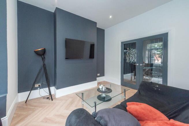 KITCHEN, DINER AND LOUNGE