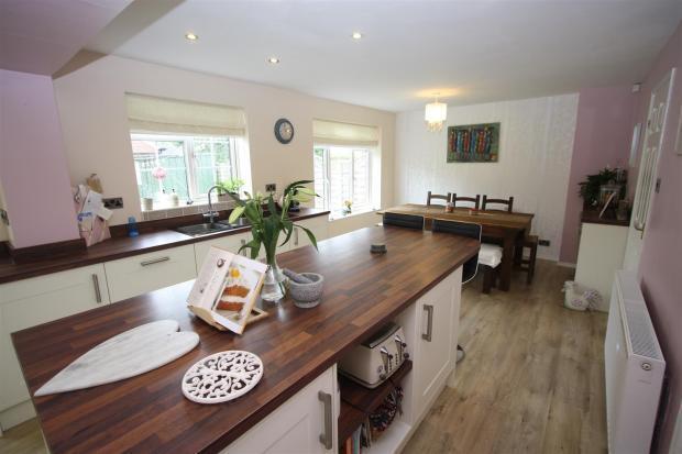 Kitchen 1.jpg