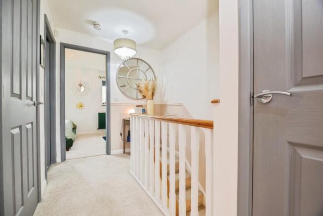 3 bed Semi-Detached for sale Image 7