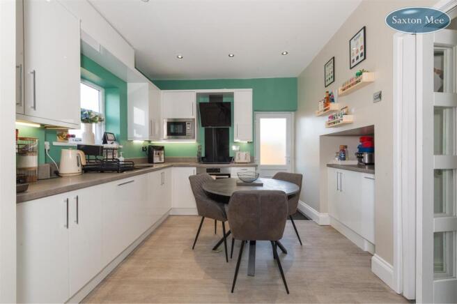 kitchen 1009.jpg