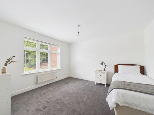 2 bed Flat for sale Image 6