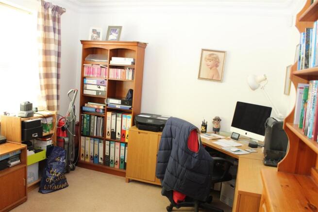 downstair study/bedroom 5