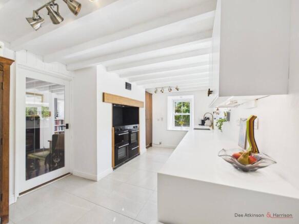 3 bed Detached for sale Image 6