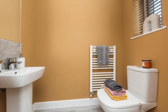 3 bed Terraced to rent Image 12