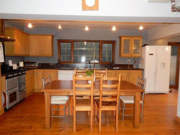Kitchen Family Room