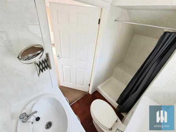 4 bed Detached to rent Image 11