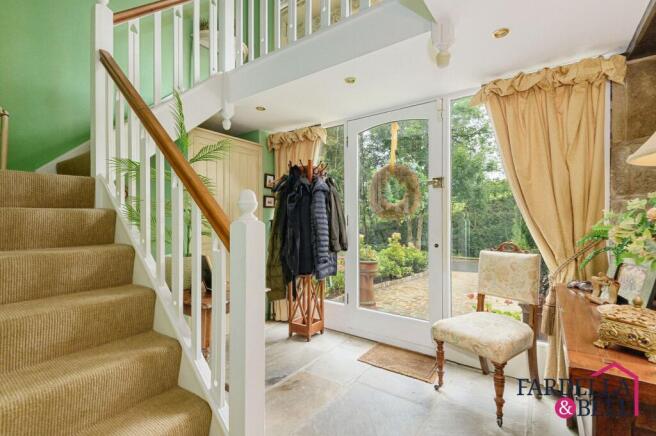 4 bed Barn Conversion for sale Image 12