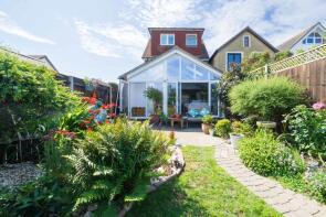 2, Wootton Road, Lee-on-the-solent PO13 9HB