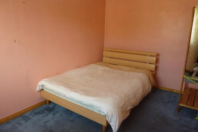 MASTER BED