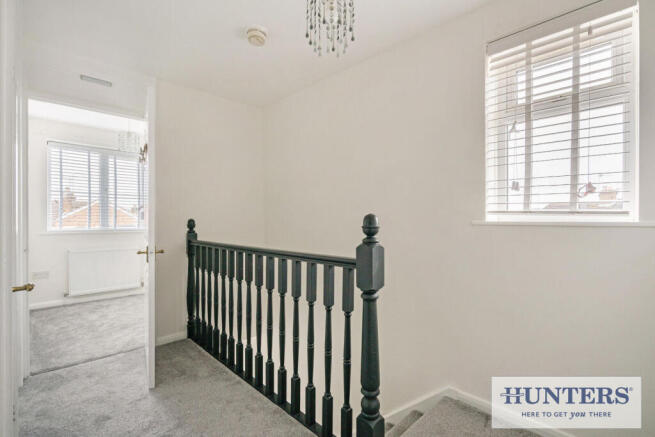 3 bed Semi-Detached for sale Image 8