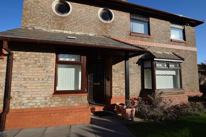 Covered entrance porch