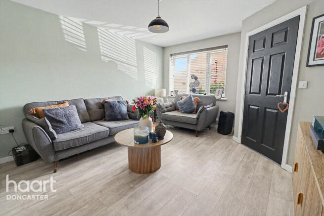 3 bed Semi-Detached for sale Image 8