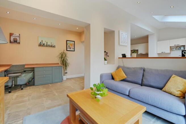 4 bed Detached for sale Image 12