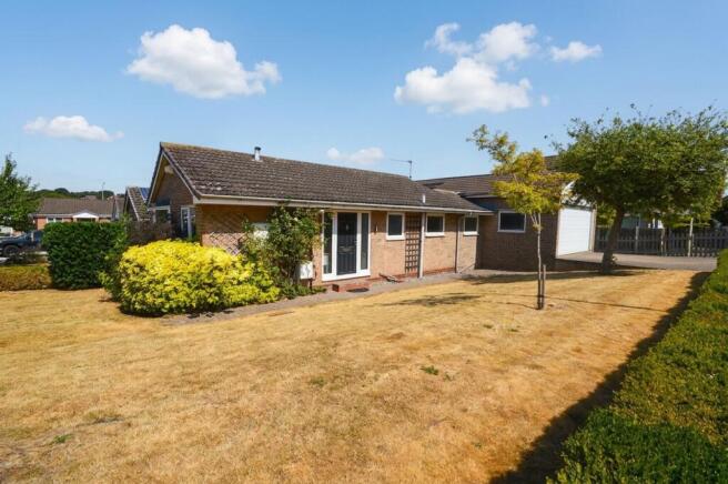 3 bed Detached Bungalow for sale in rotherham