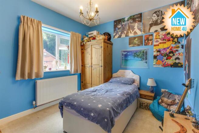 GROUNDFLOOR BEDROOM: