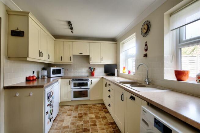 Kitchen: