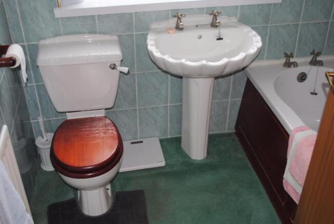 Bathroom.JPG