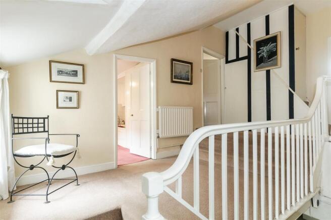 8228743-interior13.j