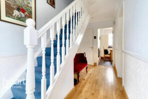 9, Sunnybank Way, Griffithstown, Pontypool NP4 5BD