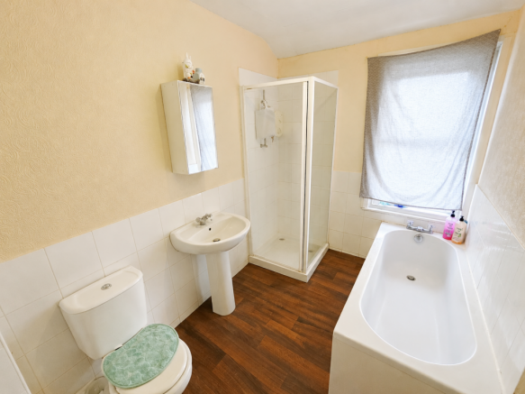 5 bed Block of Apartments for sale Image 5