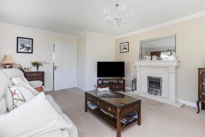 3 bed Detached Bungalow for sale Image 11