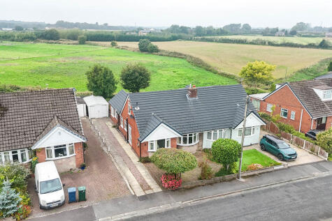 Clovelly Drive, Newburgh, WN8 7LY
