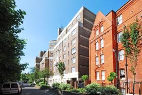 90, Kings Court, Hamlet Gardens, London W6 0RW