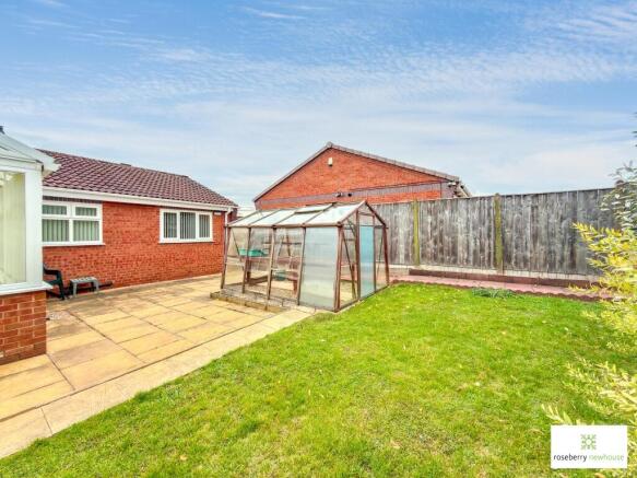 2 bed Bungalow for sale Image 12