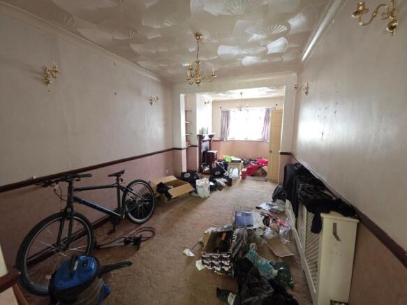 115 Campden Crescent, Dagenham, Essex, RM8 2SB photo 4