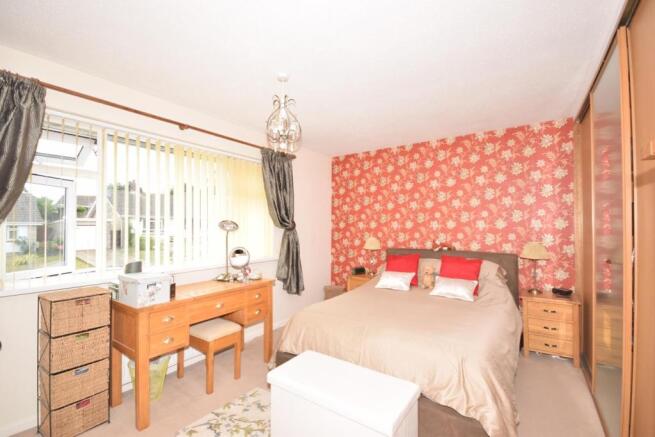 BEDROOM 1.JPG