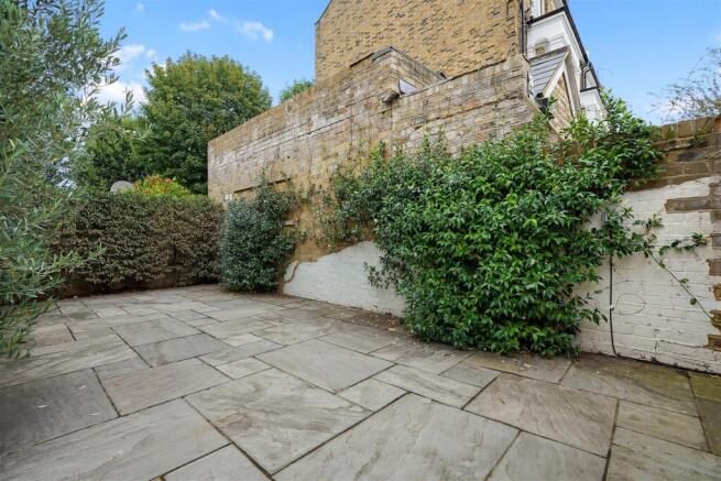 AMFB - Sulgrave Road - Garden2 (1).JPG