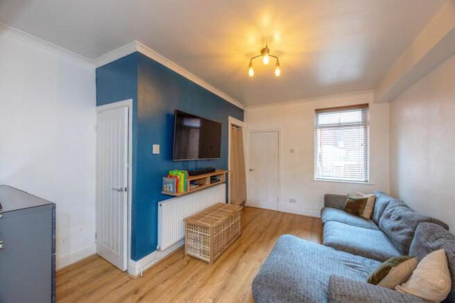 3 bed Terraced to rent Image 6