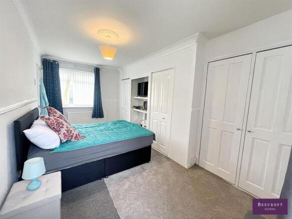 3 bed Semi-Detached for sale Image 4