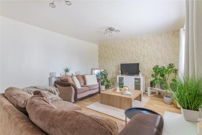 3 bed Semi-Detached for sale Image 6