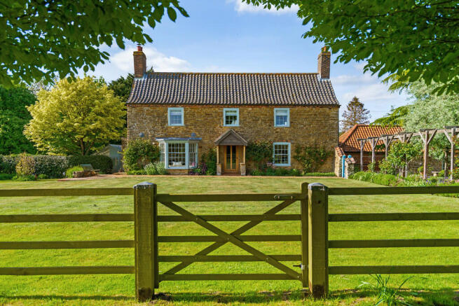 91646_Thorpe-Farm...