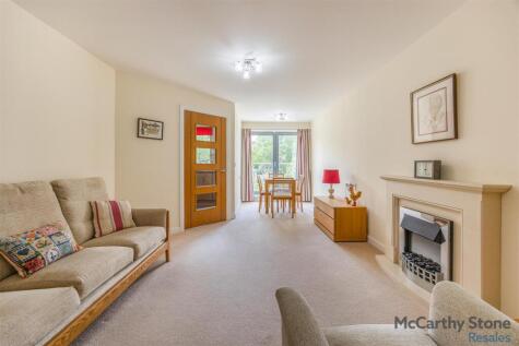 Merrilees Gate, 50 Baberton Avenue, Juniper Green, EH14 5DU
