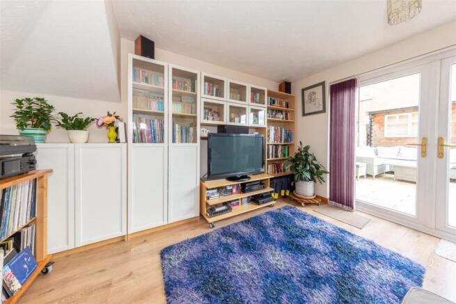 Living/dining room