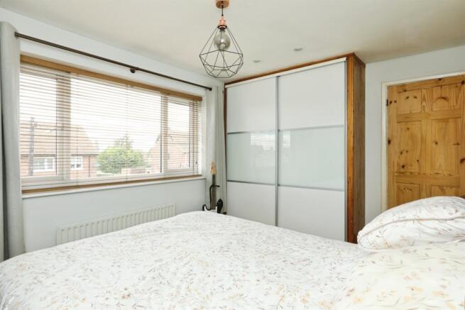 2 bed Semi-Detached for sale Image 7