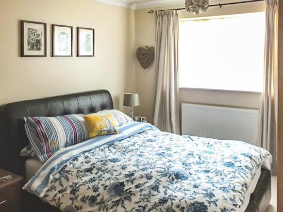 Bedroom 1.JPG