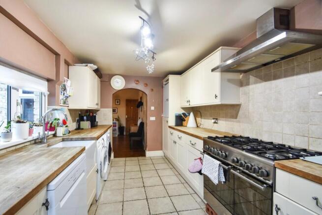 3 bed Semi-Detached for sale Image 4