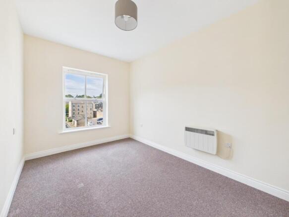 2 bed Flat for sale Image 7