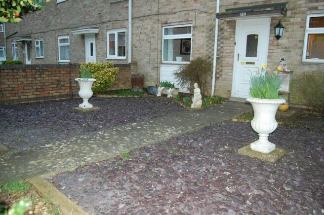 FRONT GARDEN